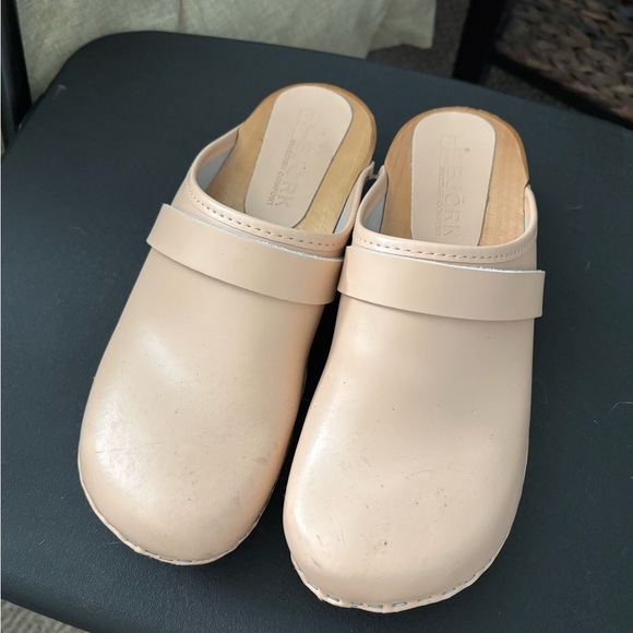 bjork Shoes - Bjork Swedish  Women's Cream Clogs